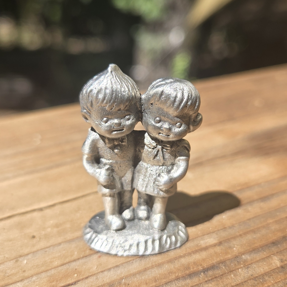 Pewter Artisan Silver "Best friends" "Wedding" Figurine 1.5"
